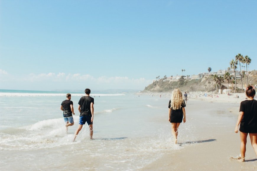 Image of people in the beach